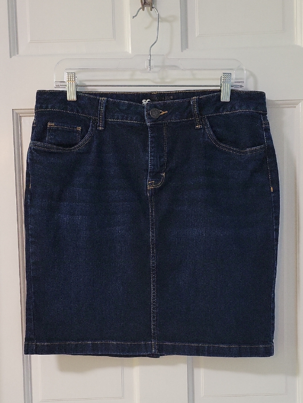 Dark Wash Denim Skirt - Classic Five-Pocket Style